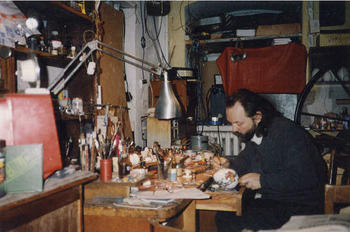 1992 год. В мастерской.